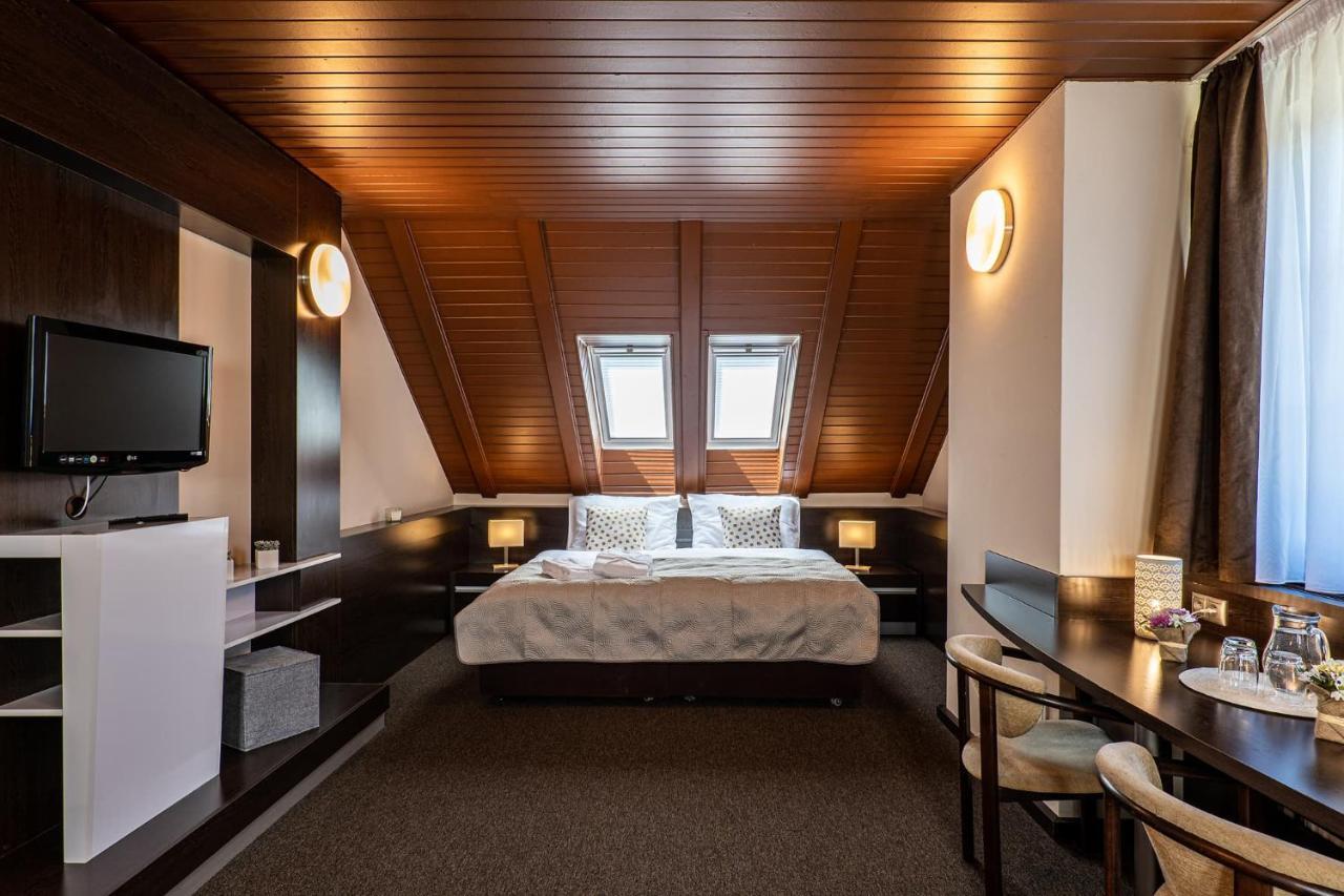 Wellness Hotel Pod Kycmolem Горни-Ломна Экстерьер фото